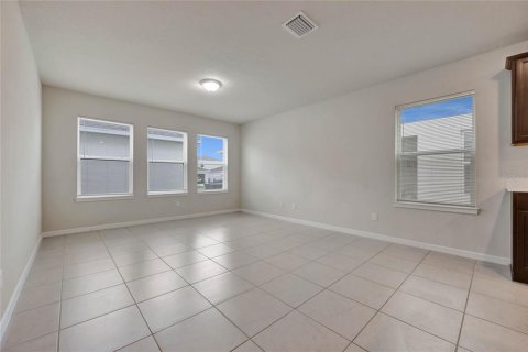 Casa en alquiler en Kissimmee, Florida, 4 dormitorios, 185.71 m2 № 1907281 - foto 10