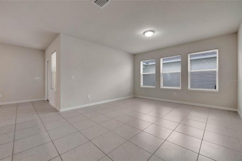 Casa en alquiler en Kissimmee, Florida, 4 dormitorios, 185.71 m2 № 1907281 - foto 9