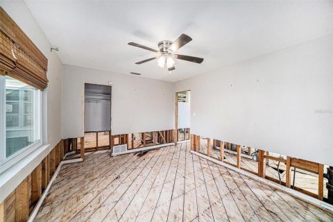 House in Saint Petersburg, Florida 2 bedrooms, 87.14 sq.m. № 1535033 - photo 15