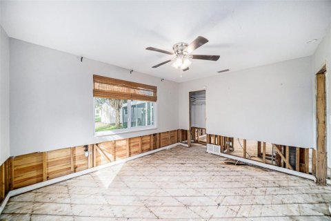 House in Saint Petersburg, Florida 2 bedrooms, 87.14 sq.m. № 1535033 - photo 13