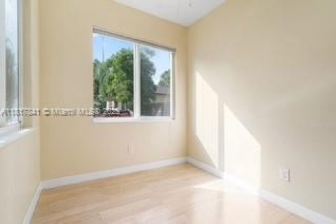 Immobilier commercial à vendre à Lake Worth, Floride: 126.25 m2 № 2194144 - photo 17