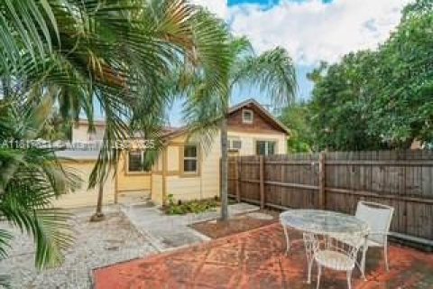 Immobilier commercial à vendre à Lake Worth, Floride: 126.25 m2 № 2194144 - photo 9