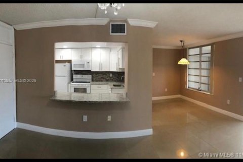 Condominio en venta en Aventura, Florida, 1 dormitorio, 75.9 m2 № 2154985 - foto 3