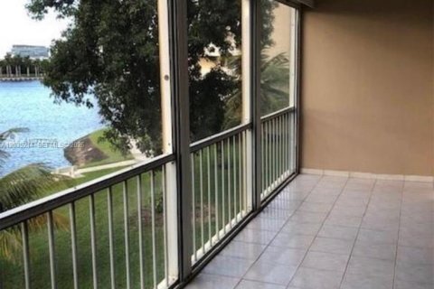 Condominio en venta en Aventura, Florida, 1 dormitorio, 75.9 m2 № 2154985 - foto 7