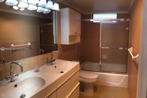 Condominio en venta en Aventura, Florida, 1 dormitorio, 75.9 m2 № 2154985 - foto 10