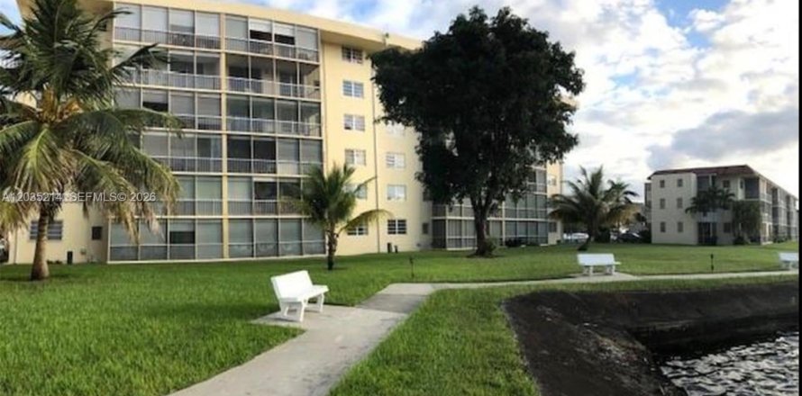 Condominio en Aventura, Florida, 1 dormitorio  № 2154985
