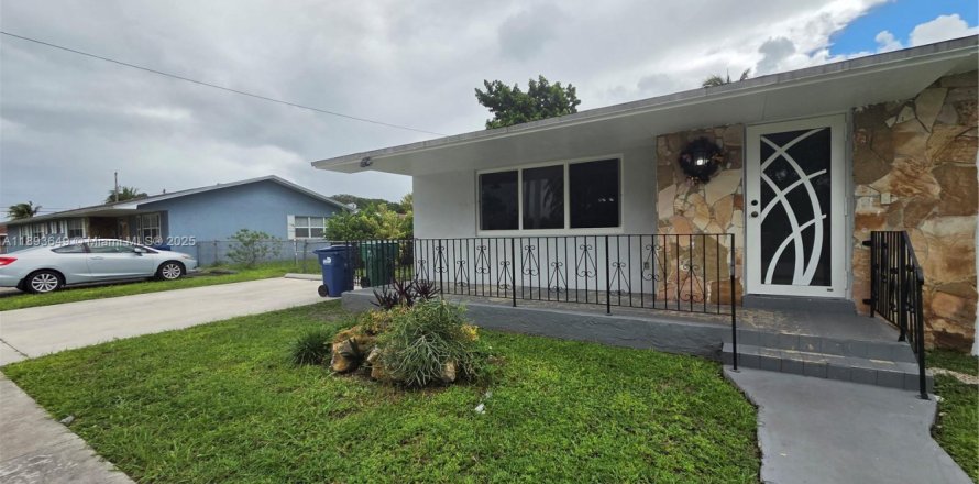 Villa ou maison à Miami, Floride 3 chambres, 277.13 m2 № 1946632
