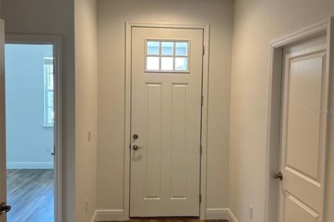 Casa en venta en Apopka, Florida, 3 dormitorios, 173.45 m2 № 2329942 - foto 2