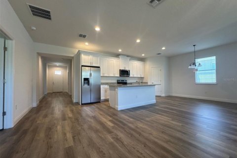 Casa en venta en Apopka, Florida, 3 dormitorios, 173.45 m2 № 2329942 - foto 12