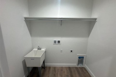 Casa en venta en Apopka, Florida, 3 dormitorios, 173.45 m2 № 2329942 - foto 5