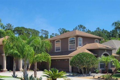 House in Tampa, Florida 5 bedrooms, 338.91 sq.m. № 1784847 - photo 1
