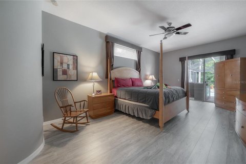 House in Tampa, Florida 5 bedrooms, 338.91 sq.m. № 1784847 - photo 26