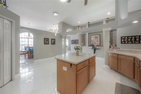 House in Tampa, Florida 5 bedrooms, 338.91 sq.m. № 1784847 - photo 18