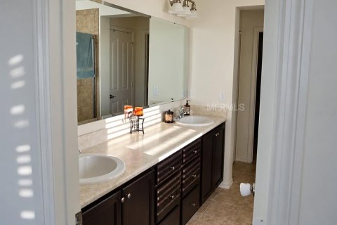 Villa ou maison à louer à Winter Garden, Floride: 4 chambres, 263.66 m2 № 2410179 - photo 10