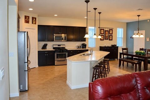 Villa ou maison à louer à Winter Garden, Floride: 4 chambres, 263.66 m2 № 2410179 - photo 4