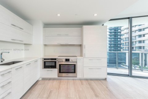 Condo in Miami, Florida, 2 bedrooms  № 2401326 - photo 10