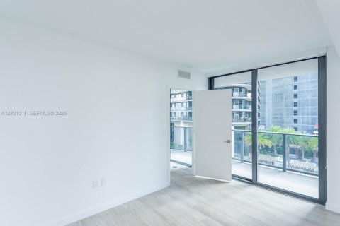 Condo in Miami, Florida, 2 bedrooms  № 2401326 - photo 22