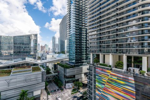 Condo in Miami, Florida, 2 bedrooms  № 2401326 - photo 29