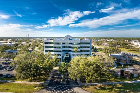 Immobilier commercial à louer à Port Charlotte, Floride: 6730.96 m2 № 213915 - photo 13