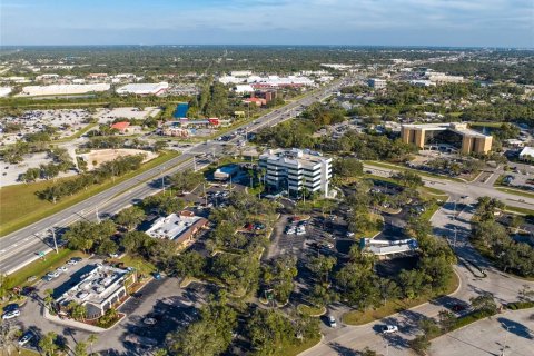 Immobilier commercial à louer à Port Charlotte, Floride: 6730.96 m2 № 213915 - photo 16