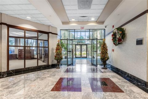 Immobilier commercial à louer à Port Charlotte, Floride: 6730.96 m2 № 213915 - photo 11