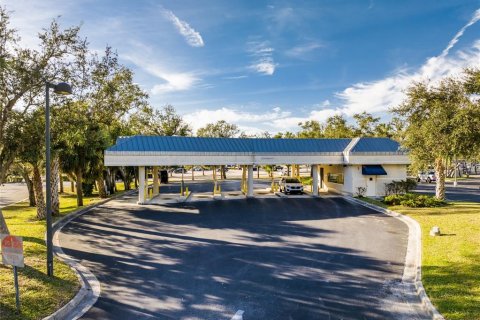 Immobilier commercial à louer à Port Charlotte, Floride: 6730.96 m2 № 213915 - photo 22