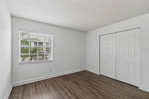 Condo in Tampa, Florida, 2 bedrooms № 2122473 - photo 15
