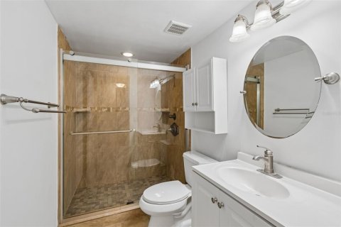 Condo in Tampa, Florida, 2 bedrooms № 2122473 - photo 14