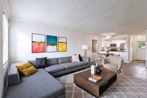Condo in Tampa, Florida, 2 bedrooms № 2122473 - photo 7