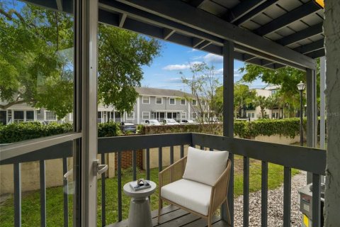 Condo in Tampa, Florida, 2 bedrooms № 2122473 - photo 16