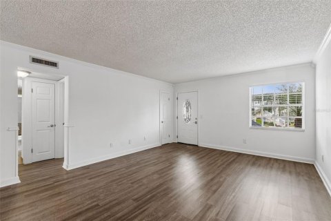 Condo in Tampa, Florida, 2 bedrooms № 2122473 - photo 5