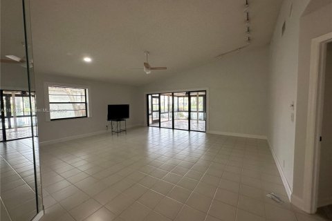 Villa ou maison à louer à Palm Beach Gardens, Floride: 3 chambres, 163.6 m2 № 1946474 - photo 7