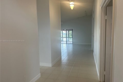 Villa ou maison à louer à Palm Beach Gardens, Floride: 3 chambres, 163.6 m2 № 1946474 - photo 2