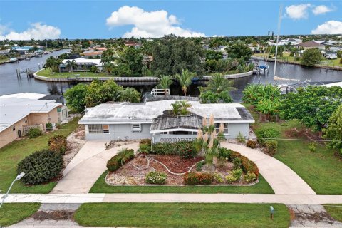 Villa ou maison à vendre à Port Charlotte, Floride: 4 chambres, 197.14 m2 № 2402944 - photo 29