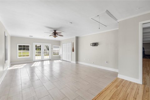 House in Seminole, Florida 4 bedrooms, 252.23 sq.m. № 2284805 - photo 10
