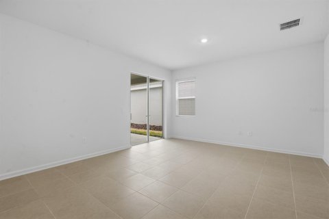 Villa ou maison à louer à Clermont, Floride: 5 chambres, 228.08 m2 № 2413486 - photo 6