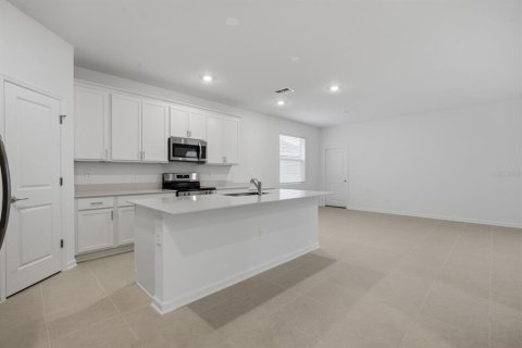 Villa ou maison à louer à Clermont, Floride: 5 chambres, 228.08 m2 № 2413486 - photo 10