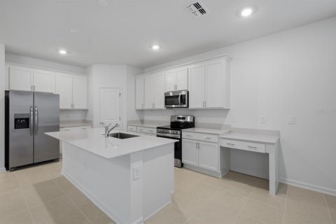 Villa ou maison à louer à Clermont, Floride: 5 chambres, 228.08 m2 № 2413486 - photo 12