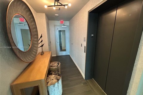 Condominio en venta en Miami, Florida, 1 dormitorio, 87.61 m2 № 2000628 - foto 19