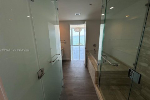Condominio en venta en Miami, Florida, 1 dormitorio, 87.61 m2 № 2000628 - foto 12