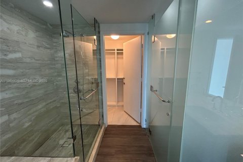 Condominio en venta en Miami, Florida, 1 dormitorio, 87.61 m2 № 2000628 - foto 11