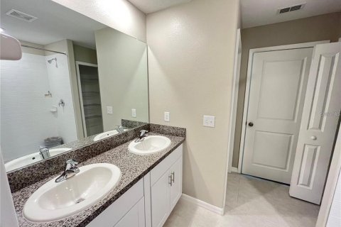 Villa ou maison à louer à Wesley Chapel, Floride: 4 chambres, 173.73 m2 № 2142497 - photo 8