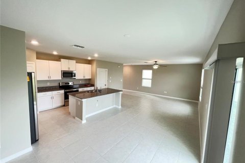 Villa ou maison à louer à Wesley Chapel, Floride: 4 chambres, 173.73 m2 № 2142497 - photo 3