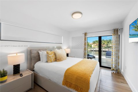 Casa en alquiler en Hollywood, Florida, 5 dormitorios, 363.15 m2 № 1703091 - foto 27