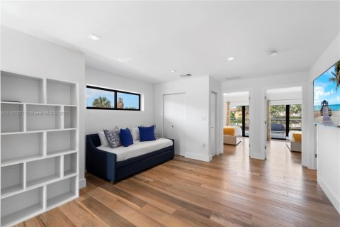 Casa en alquiler en Hollywood, Florida, 5 dormitorios, 363.15 m2 № 1703091 - foto 28