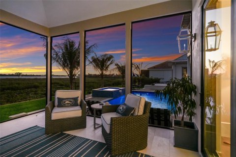 House in Palmetto, Florida 4 bedrooms, 418.52 sq.m. № 2123345 - photo 26