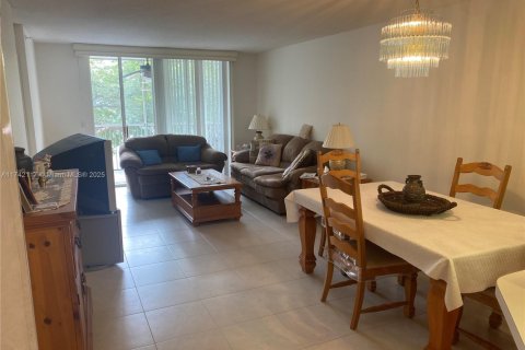Condo in Fort Lauderdale, Florida, 2 bedrooms  № 1738447 - photo 7