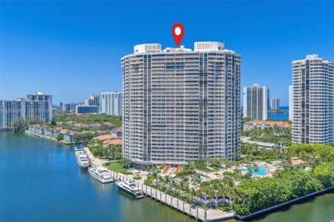 Condo in Aventura, Florida, 3 bedrooms № 2261360 - photo 7