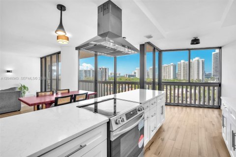Condo in Aventura, Florida, 3 bedrooms № 2261360 - photo 10