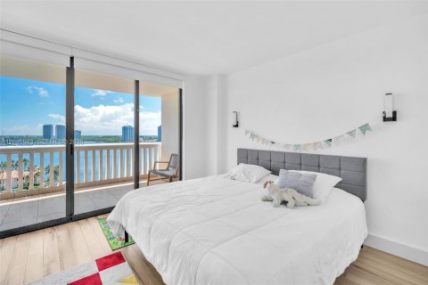 Condo in Aventura, Florida, 3 bedrooms № 2261360 - photo 17